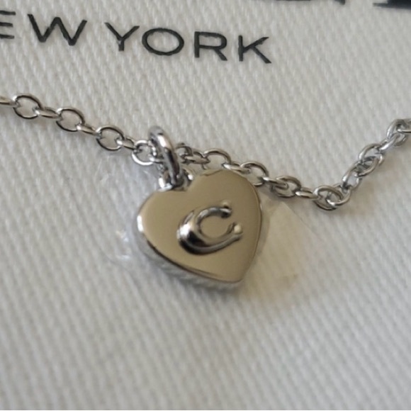 NWT Coach Silver Heart Pendant Necklace - Picture 3 of 4